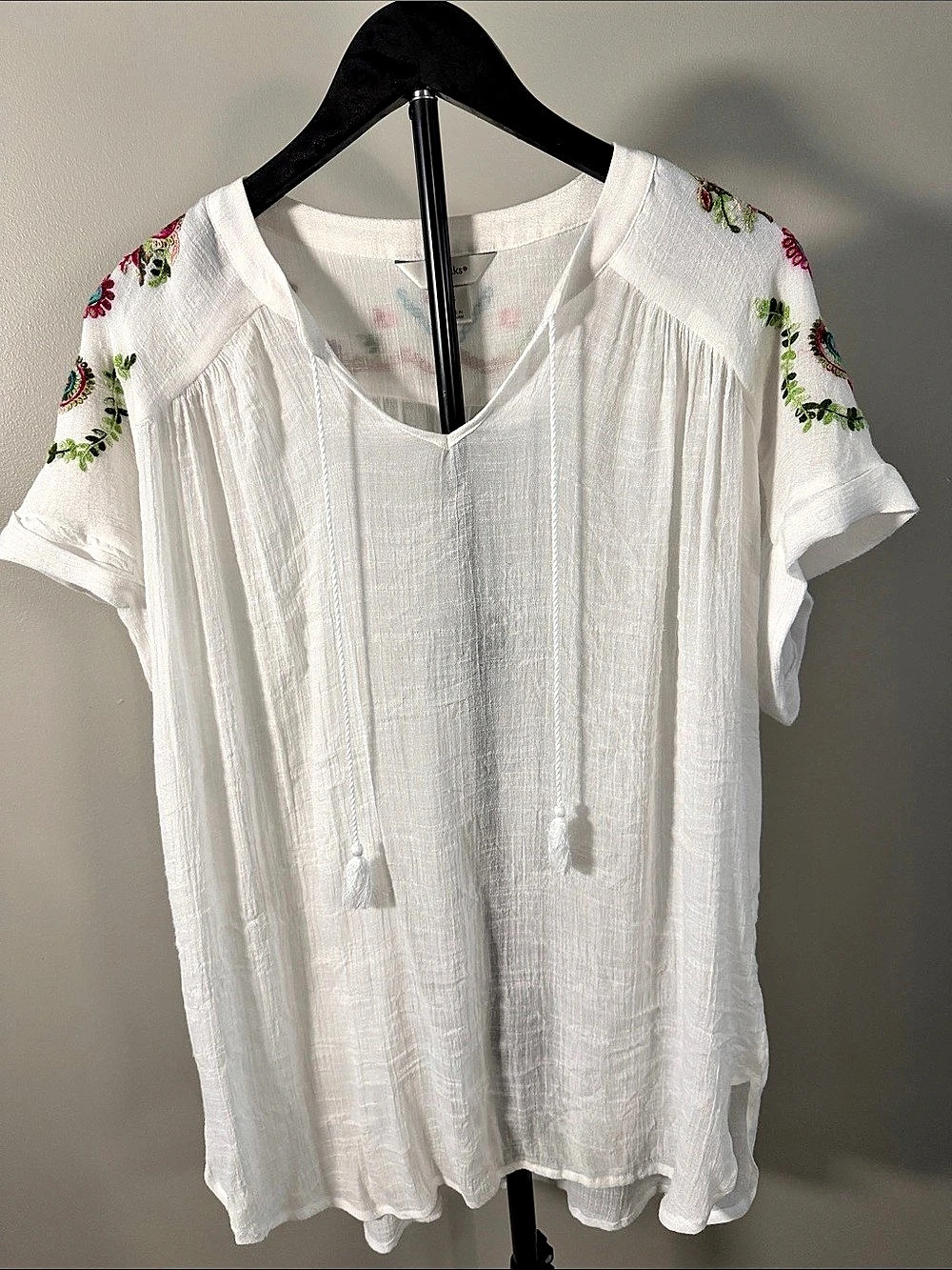 cj banks Embroidered Paisley Blouse in White Size 1X Like New